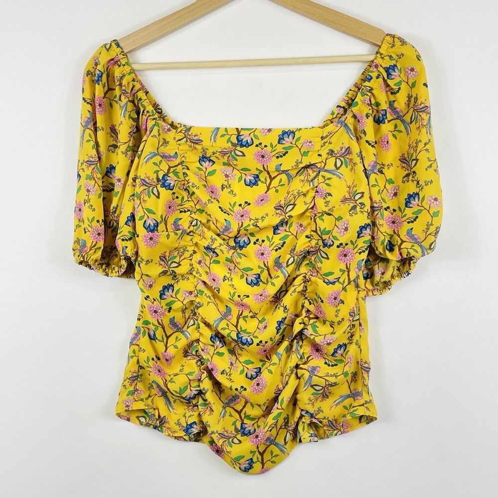 Rose + Olive Yellow Floral Short Sleeve Ruched Top Blouse Shirt Womens Small NEW